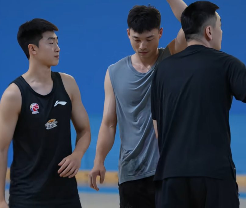 然后告诉他 然后告诉他