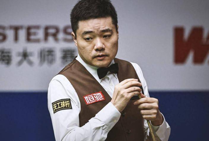 他不仅顺利, 击球方式